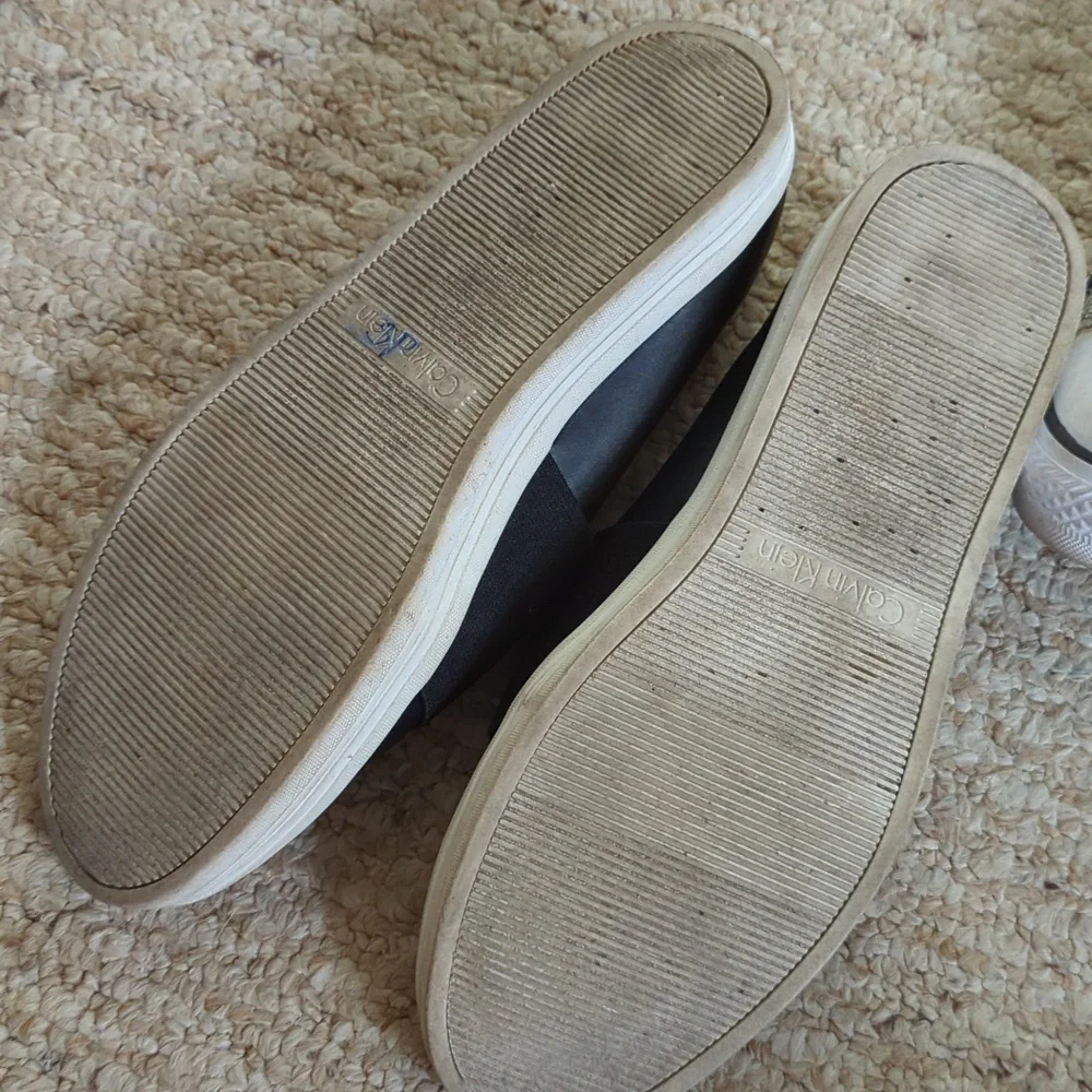 Calvin Klein Womens Flats Size 7.5 Black White Soles Business Casual Sneakers